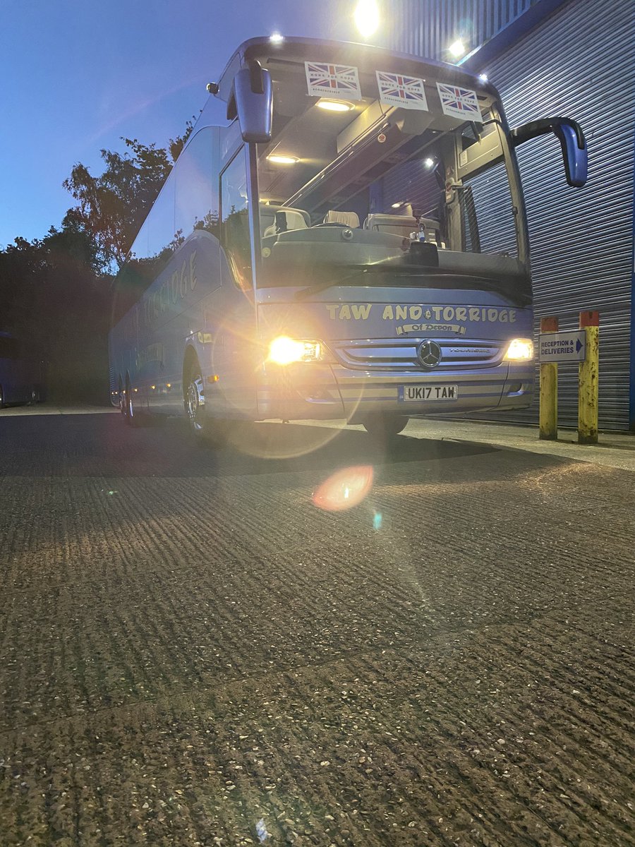 georgelaught's tweet photo. Nice little drive to London, supporting #honkforhope with the family firm https://t.co/YllTApnzvE