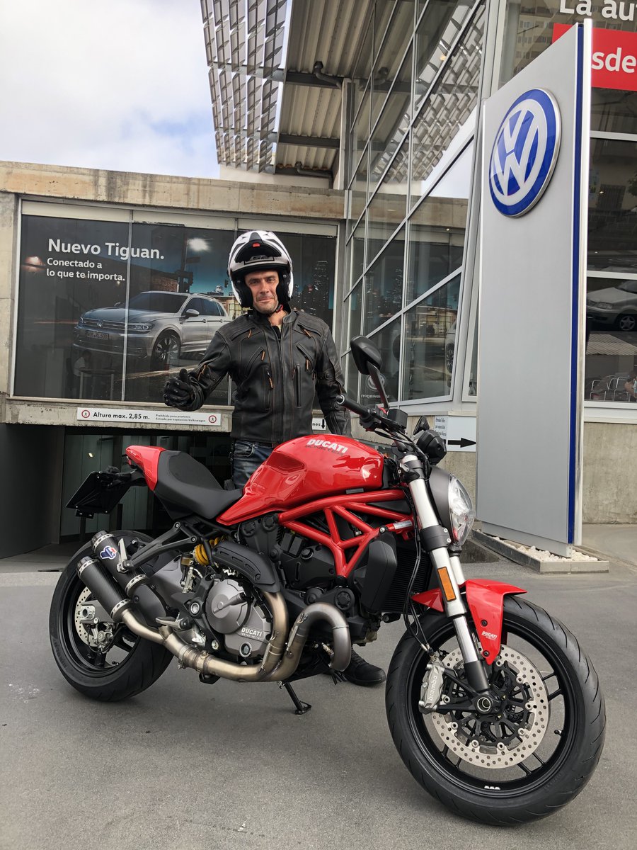 DucatiCanarias's tweet photo. ¡Isai se lleva a Vecindario su nueva Monster 821 equipada con DQS, luces led, portamatrículas y escape deportivo! 🤩🔝

No podría estar más contento con su nueva máquina, que la disfrutes!! 👏👏

#DucatiCanarias #Ducati #Canarias #Ducatistas #Monster821 https://t.co/XrK0E86J0r