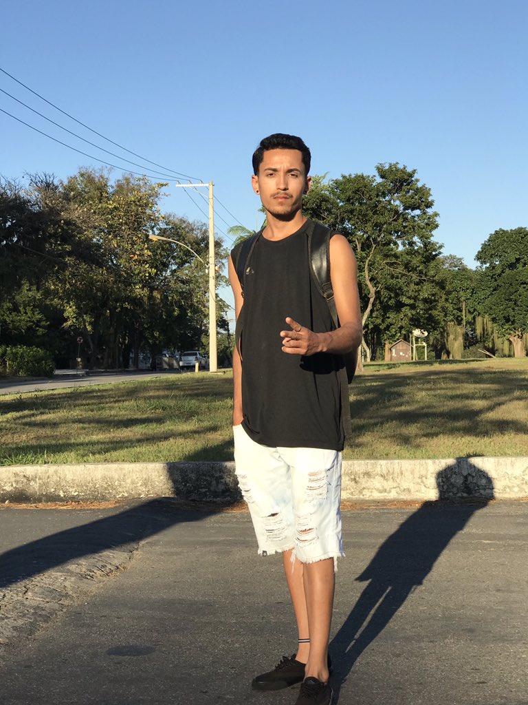 Poxa_Theus's tweet photo. Sem mais delongas, parabéns pra mim 🥳🥳 https://t.co/UuaFWRmeI5