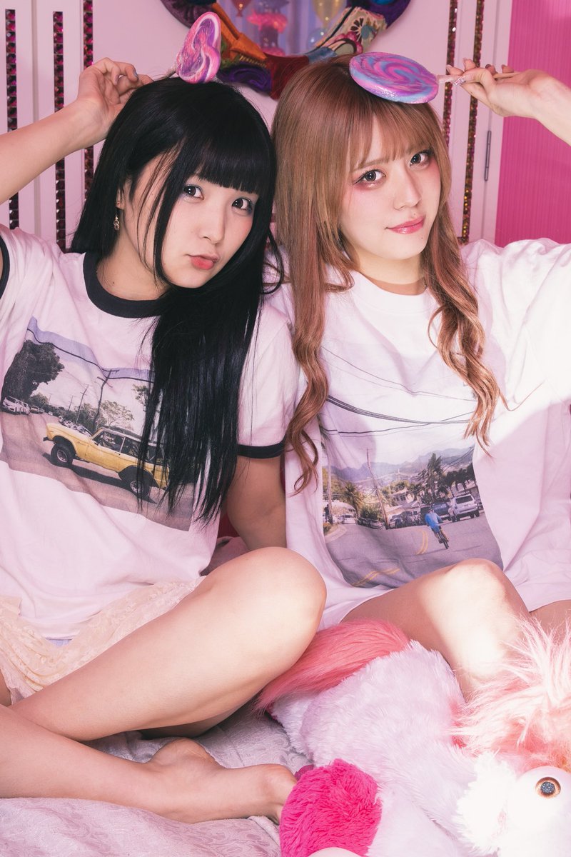 style_k_'s tweet photo. オリジナルの808styleのPhotoプリントTシャツ。
女の子が着ても可愛いと思うんだよなー。
着てくれる人いる？(笑)

モデル着用サイズ
右:XL(紫狂菜々子)
左:L (天野りんか)

購入は↓
https://t.co/BS4bukVjtW

#808style #写真 #キリトリセカイ　#ポートレート #写真好きな人と繫がりたい 
#作品撮り https://t.co/Fe4khG1Hih