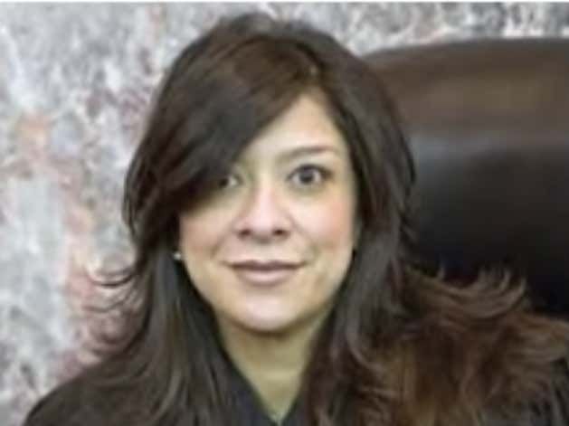 stooltrips's tweet photo. Judge Esther Salas, Who Was Assigned To A Jeffrey Epstein-Deustche Bank Case Four Days Ago, Has Her Husband and Son Shot At Family Home
https://t.co/iHStaHPHKU https://t.co/F7PO9qBKbr