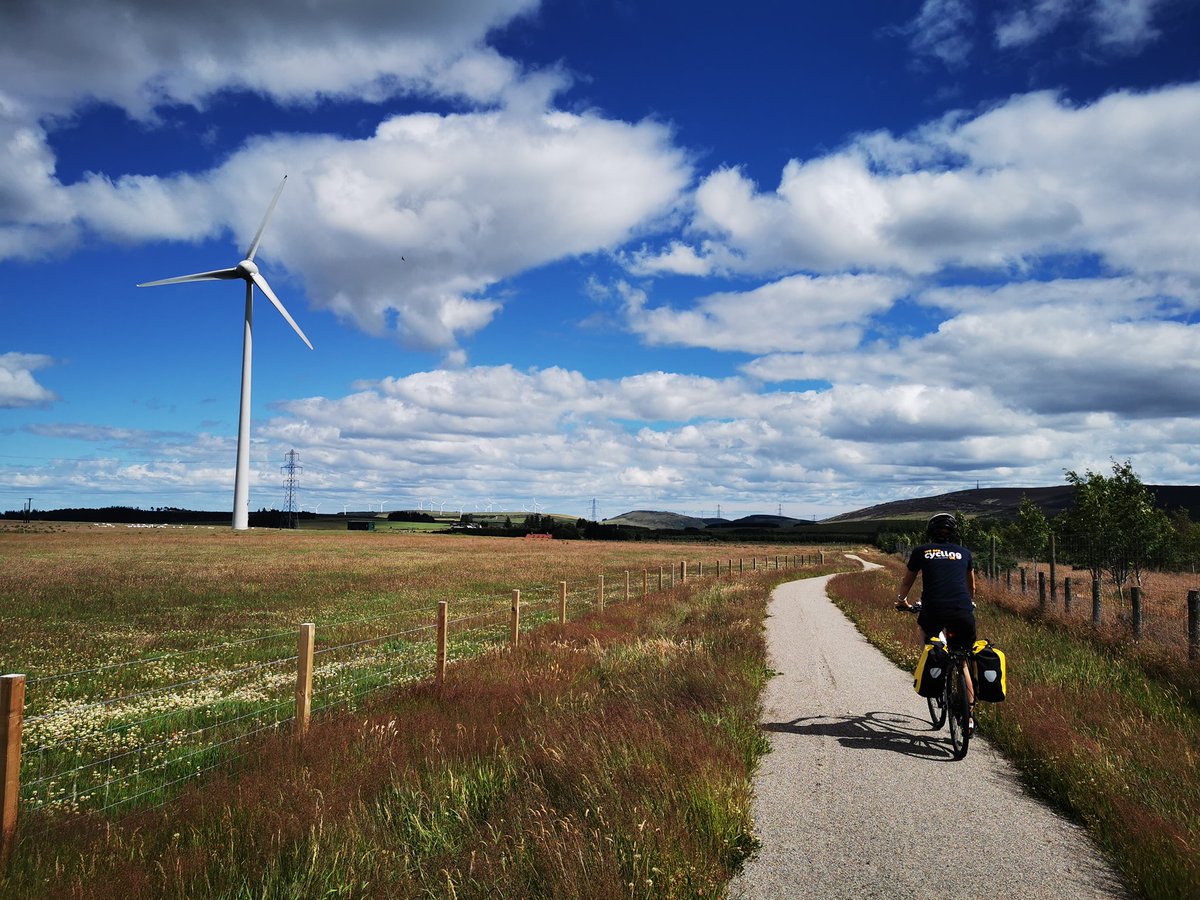 BBRScotNE's tweet photo. Team #Aberdeenshire reunited(socially distantly of course!). Pedalling around #Huntly taking in the sights & finding routes to avoid the busier roads and use some fantastic shared use paths the town has. Before heading into the country for a pannier picnic! #WFOC #BeYouByBike https://t.co/Lv3U354CBg