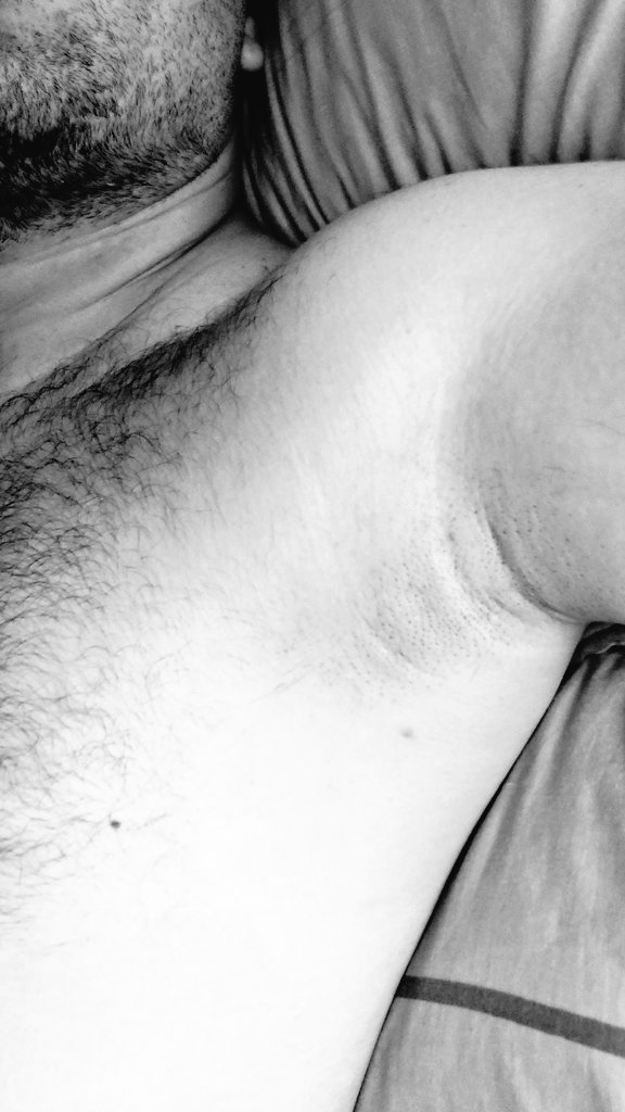 Armpitsco's tweet photo. @Stwt11 Amenzco Oliendo rico https://t.co/ANCAo9uCTA