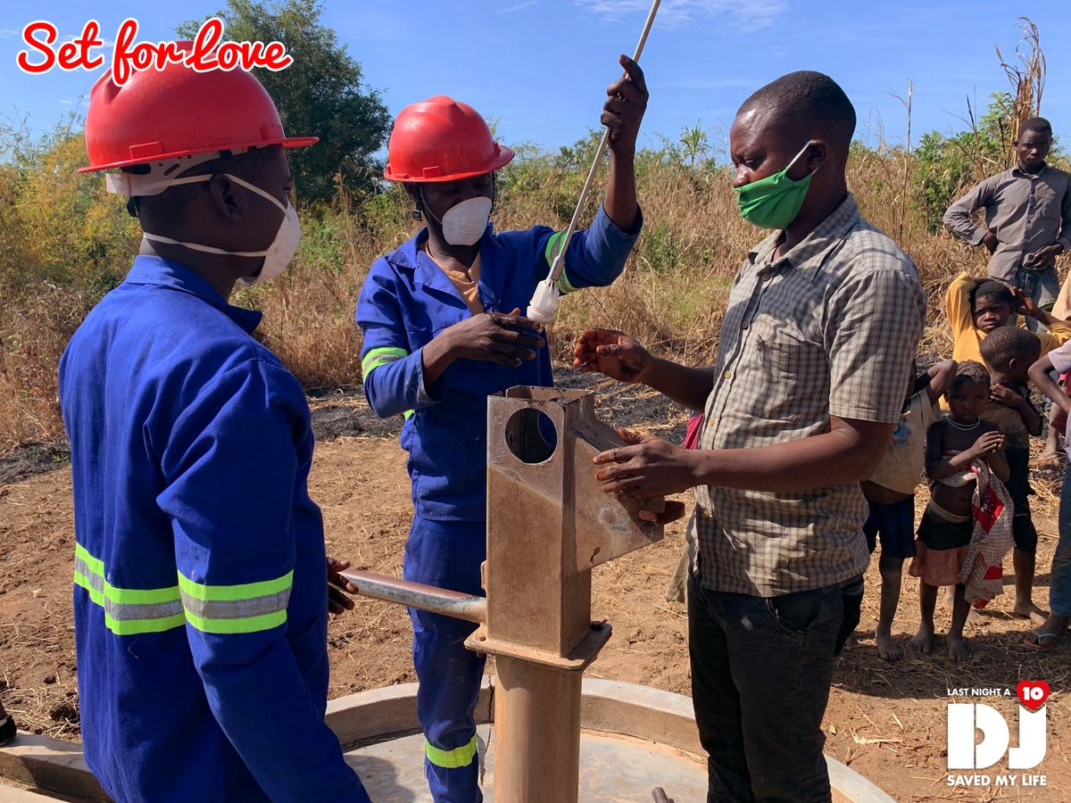 THANK YOU to all in involved in #setforlove now this community in Nicotossi in #mozambique will have safe clean water for the next 10 years <3