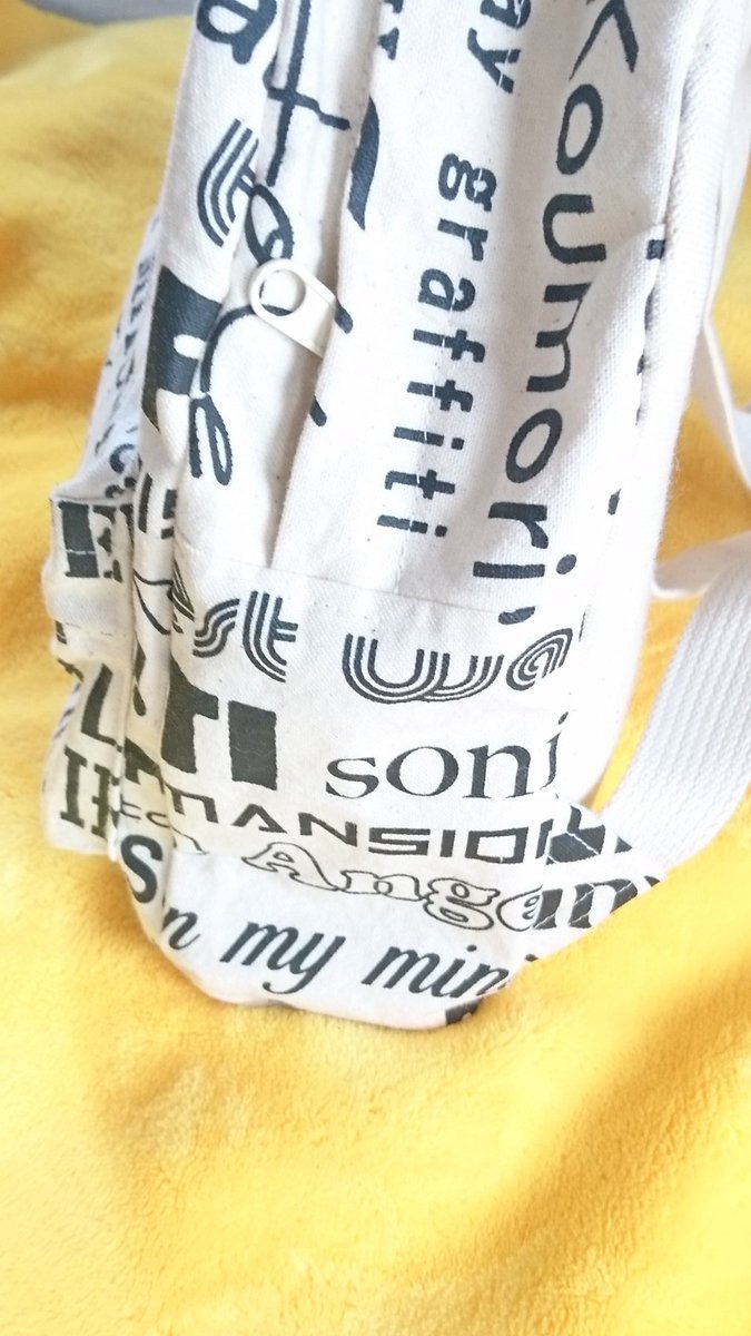 ripos0's tweet photo. ポルノのカップリングトートで小さめのリュック！できた！！！ヽ(*'ω'*)ﾉ
内ポケットもつけた。日帰りはこれでもいけそう https://t.co/t3g3ugbOQc