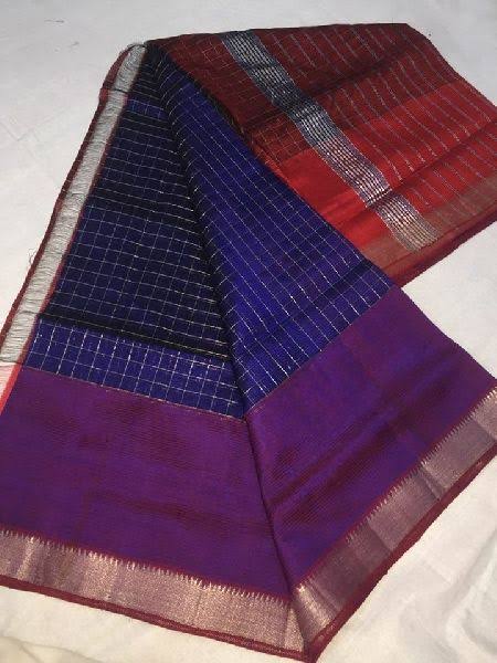 9)Mangalagiri SareeMangalagiri Sarees and Fabrics are produced in Mangalagiri town of Guntur and registered as one of the best handicraft from Andhra Pradesh. Mangalagiri saris are very unique in variety and has the most characteristic features.