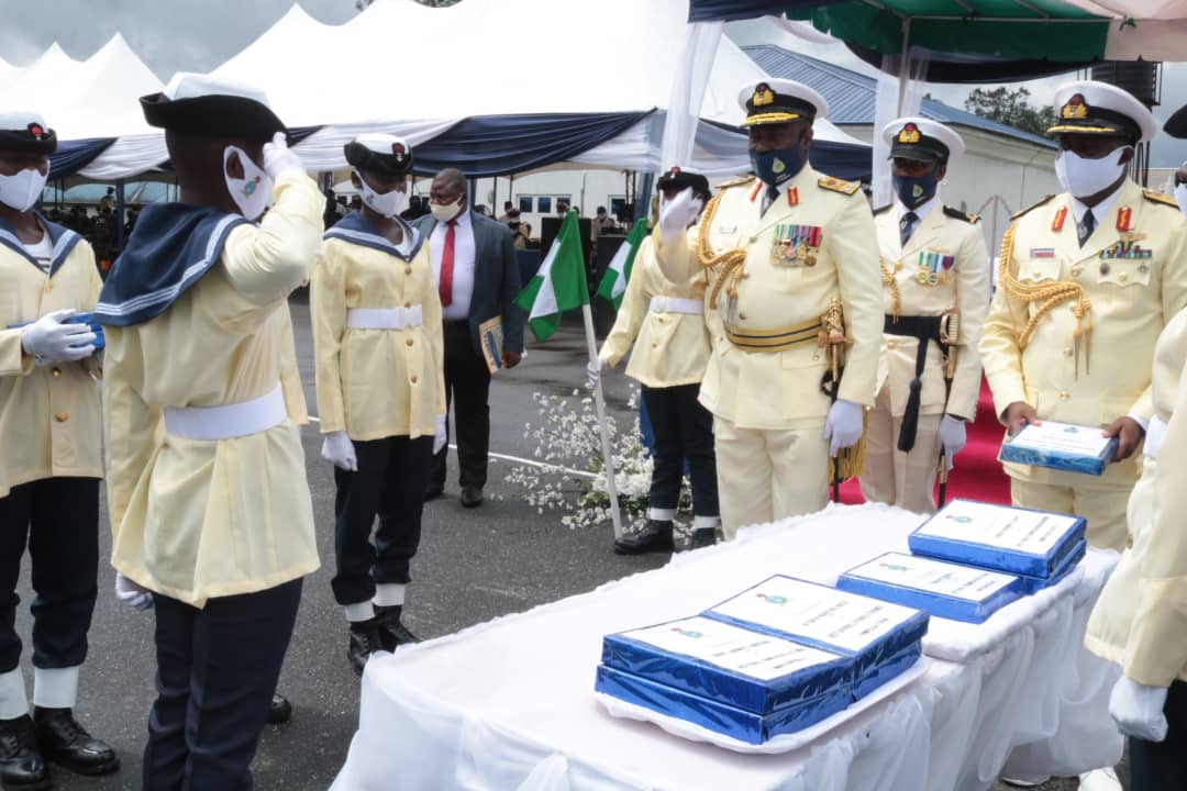 NigNavyToday's tweet photo. Passing Out Parade of Nigerian Navy Basic Training School Batch 29 Trainees https://t.co/oz9urUfQJh