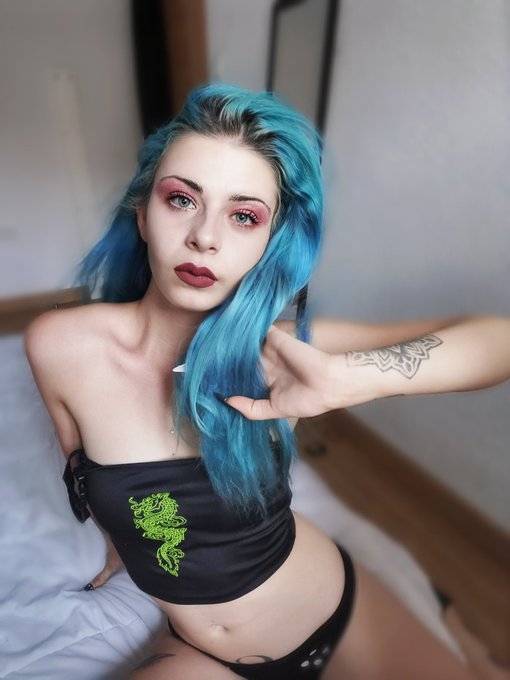 Good morning💕 Just added new pics on my onlyfans https://t.co/tF4GxEH2w5 https://t.co/xEQuhlyaUM