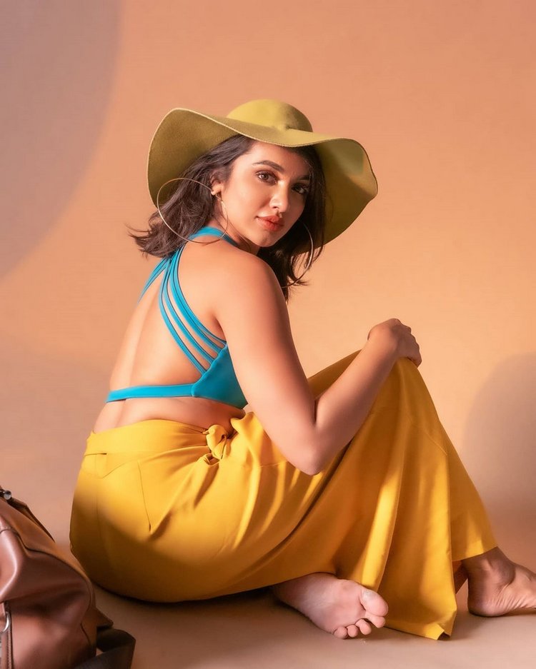 EdXFyRFU4AYSGjF?format=jpg&name=medium