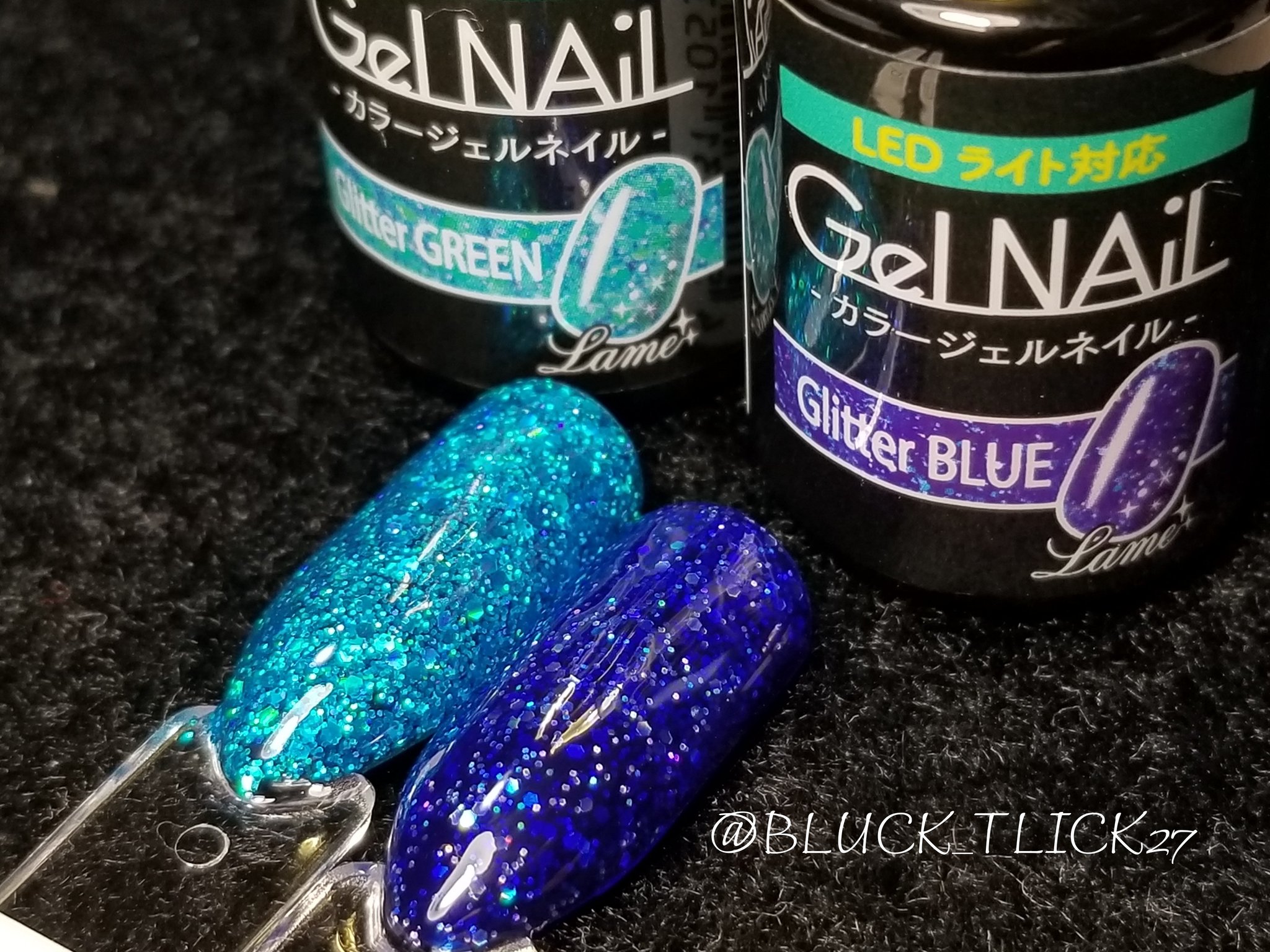 𐊰𐊦𐊋𐊠𐊯𐊦𐊪513 على تويتر セリア でブルー系とグリーン系も 発見しました ٩ ۶ 2度塗りでノンワイプで仕上げてます Seria セリアジェル Shジェル Glitterblue Glittergreen セリア購入品 新色 カラチャ T Co Gq12monzbi تويتر