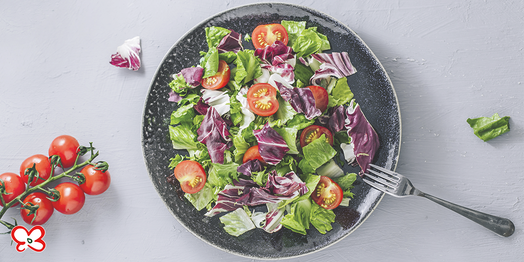 primaflor_es's tweet photo. ¡Nos encanta esta #ensaladasaludable!😋

¡Toma nota de la receta!✍️ ¡Es súper sencilla! ➡ Lechuga romana + acelgas + espinacas  + tomates cherry. 😍 https://t.co/oyFU3xamml