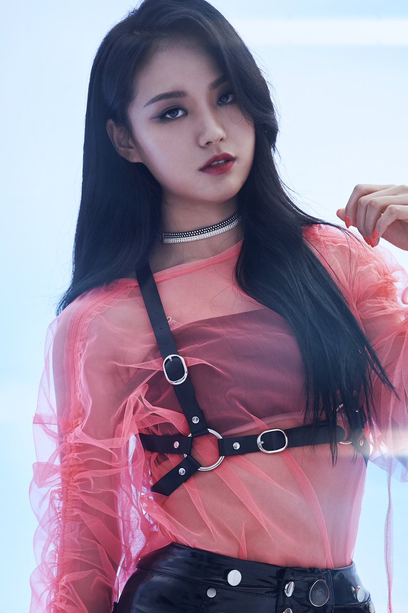 official_AREAL's tweet photo. Who Is Real?
혜빈 Hyebin (Fantasy ver.)

#에이리얼 #AREAL #A_REAL
#혜빈 #Hyebin #판타지 #Fantasy https://t.co/9UrlD8XhUT