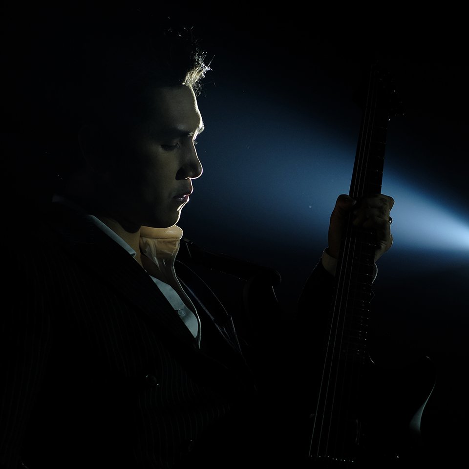 GarenaRoVTH's tweet photo. ภาพเบื้องหลัง MV - "ไม่มีไม่ไหว" INDIGO x RoV
ฟังหรือยัง? เพลงใหม่ของ RoV ไปฟังได้ที่ https://t.co/9iBlDVewKB
#APL2020 #FightForYourRegion #สู้เพื่อไทยไปเป็นแชมป์ #RoVDay #26กคกอดคอคว้ารางวัล #IndigoBand #เพลงใหม่RoV #ไม่มีไม่ไหว https://t.co/I2MxAy9gzH
