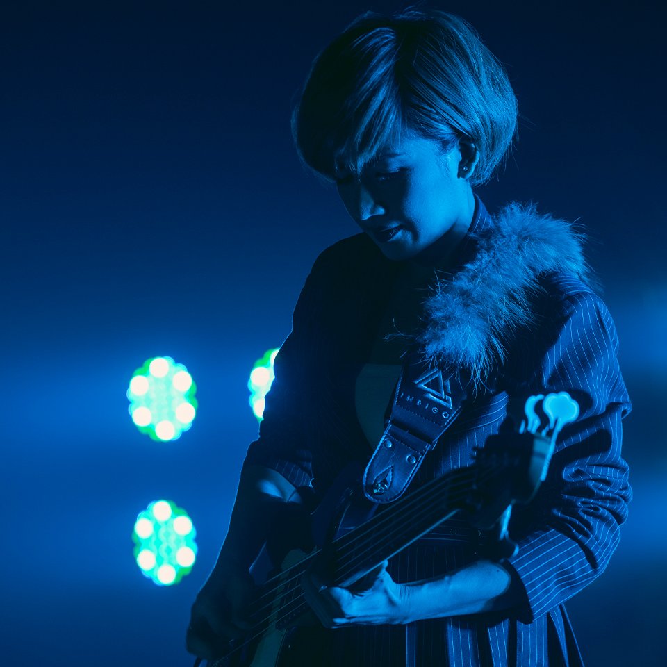 GarenaRoVTH's tweet photo. ภาพเบื้องหลัง MV - "ไม่มีไม่ไหว" INDIGO x RoV
ฟังหรือยัง? เพลงใหม่ของ RoV ไปฟังได้ที่ https://t.co/9iBlDVewKB
#APL2020 #FightForYourRegion #สู้เพื่อไทยไปเป็นแชมป์ #RoVDay #26กคกอดคอคว้ารางวัล #IndigoBand #เพลงใหม่RoV #ไม่มีไม่ไหว https://t.co/I2MxAy9gzH