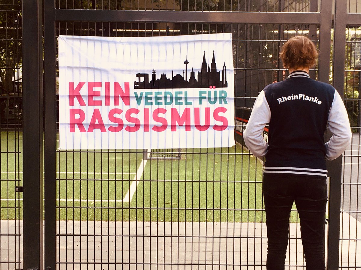 +++Kein Veedel für Rassismus+++

Auch die <a href="/RheinFlanke/">RheinFlanke</a> unterstützt die Aktion #11000fahnen im Zuge der #kommunalwahlen aus Solidarität und Überzeugung.💪
#rheinflanke #11000fahnen #keinveedelfürrassismus #keinplatzfürrassismus #notoracism #gemeinsamstark