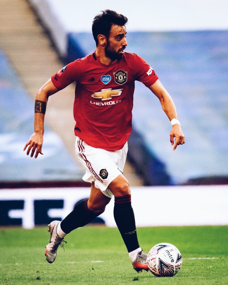 B_Fernandes8's tweet photo. We were not the best before and we are not the worst now! ⁣
We are really sad about the result and losing the chance to win the FA CUP, something we had hoped for! ⁣
Now it is time to gather forces and fight for our goal in the Premier League 🙏🏻  @ManUtd https://t.co/In3lNfTo0J