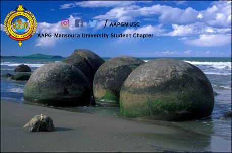 AAPGMUSC's tweet photo. مغامره جديده في عجائب الكون وهي صخور مويراكي (Moeraki boulders)، وبقايا أسطورة نيوزيلاندية🌎  
المشهد النهاردة (شاطئ مويراكي، الجزيرة الجنوبية، نيوزيلندا): صخور (boulders) شكلها كروي، أصلها غامض، بتتكون من طين (marine mudstones) جواه عروق كالسيت وكوارتز وشوية دولوميت
#AAPG_MUSC https://t.co/aQZKZ1nHHK