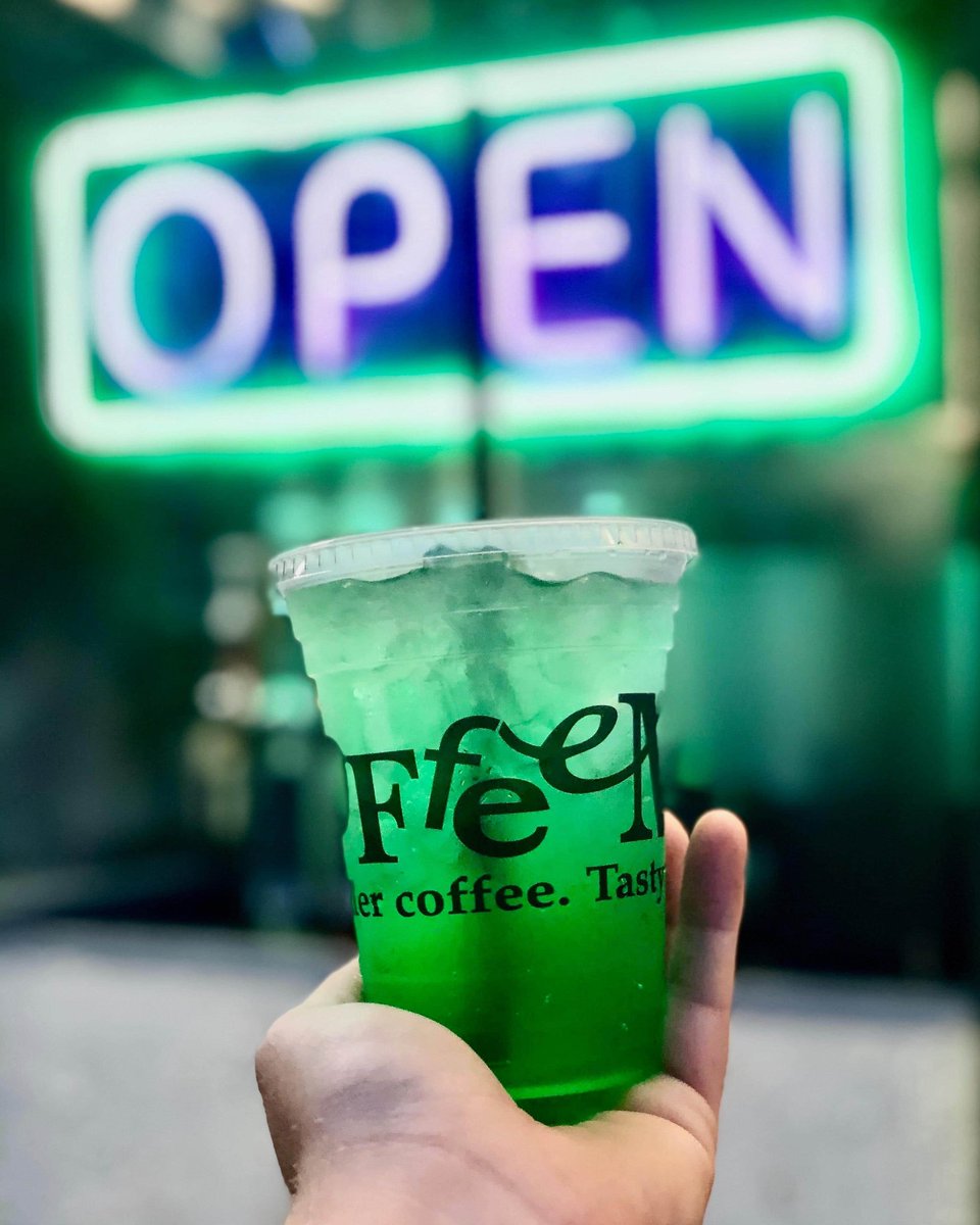 Key Lime Pie Lemonade 🍋
We're like a drive through lemonade stand