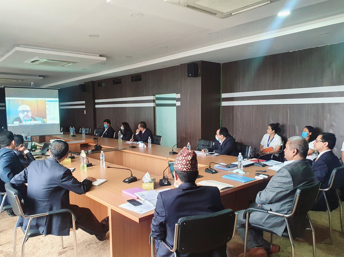 माननीय <a href="/MoLESS_Nepal/">श्रम, रोजगार तथा सामाजिक सुरक्षा मन्त्रालय</a> मन्त्री श्री रामेश्वर राय यादव र माल्दिभ्स, नेपाल तथा श्रीलंकाका लागि <a href="/WorldBank/">WorldBank</a> निर्देशक श्री फारिस हदाद  जर्भोसबाट "युवा रोजगारीका लागि रुपान्तरण पहल (युवारुप)" को संयुक्त रुपमा शुभारम्भ भयो ।  #युवारुप #बिश्व_बैंक #सामाजिक_संरक्षण #रोजगारी #नेपाल_सरकार