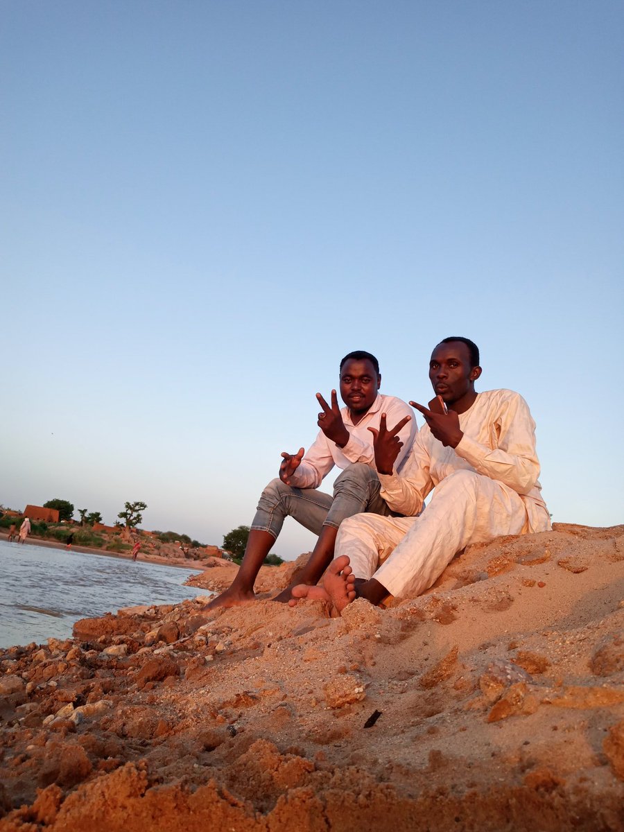 #من_وادي_برلي__سلام
حيث كنا نتقاسم الفرحة و السعادة و الحزن معا كانت لحظات لا تنسي انها منقوشة في الذاكرة