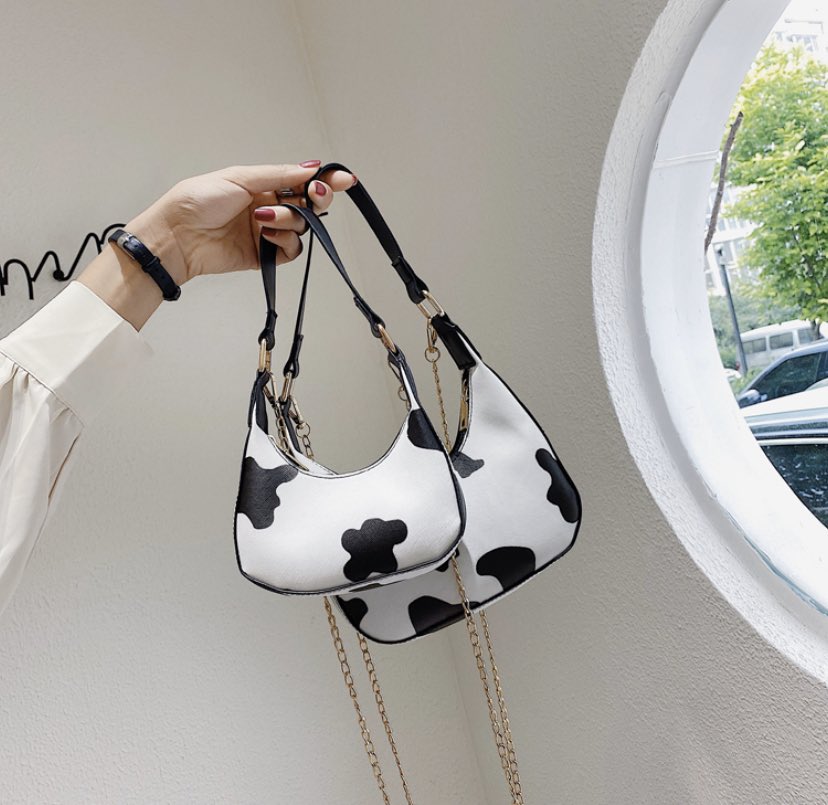 toteawaybkk's tweet photo. เปิดพรี🥳🥳 นุ้ง #moomoo 🐮
มี2ขนาดนะก้ะ 
ใบเล็ก 10*15*5 ซม ราคา 220B
ใบใหญ่ 15*20*5 ซม ราคา 250B 
#ส่งฟรี !!
สนใจ DM หรือ👉🏻 https://t.co/7Hv0ICiU6S
ปิดรอบ31 กค.นี้งับ https://t.co/U8rY8cu8vA