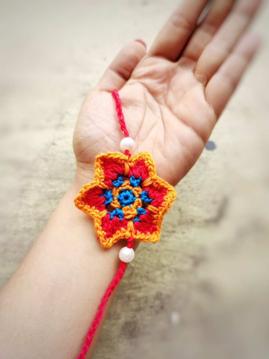 HookedLoops's tweet photo. My free youtube tutorial
https://t.co/U46l0OA8WH

My free written pattern
https://t.co/msuU1WhIUW

#crochetrakhi
#crochet 
#Crocheting https://t.co/2IViqAoHnQ