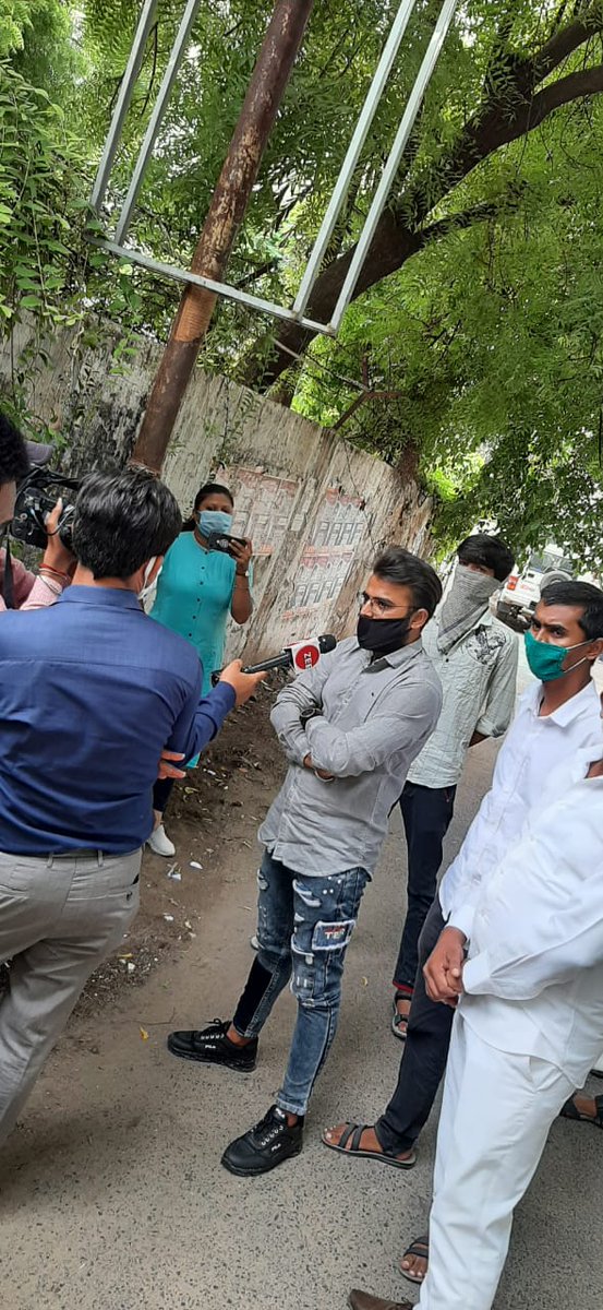 PatelAlkeshNSUI's tweet photo. अहमदाबाद की सी.यू. शाह कॉलेज में पिछले साल से लेकर अभी तक स्कॉलरशिप नहीं मिला, छात्र ��मस्याओं को लेकर आज अहमदाबाद @nsui के द्वारा कॉलेज प्रशासन को स्कॉलरशिप की समस्या को लेकर ज्ञापन दिया व तत्काल कार्रवाई की मांग की। 
@Neerajkundan 
@RahulGandhi https://t.co/rDmXPxUEGV