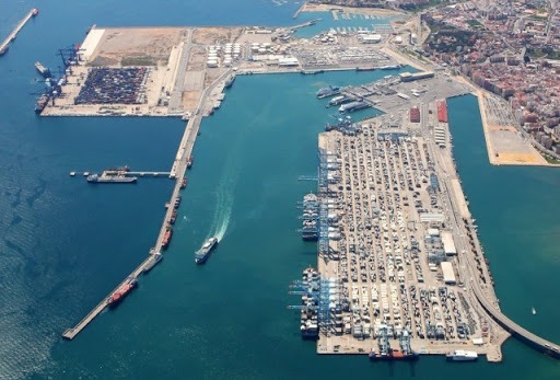 COAGANDALUCIA's tweet photo. ❌Mañana martes, 21 de julio, a las 11 horas, tenemos concentración ante el Puerto de Algeciras para exigir que se ponga fin a la competencia desleal. La concentración, por circunstancias sanitarias, será representativa y no superará el centenar de personas.
#AgricultoresAlLímite https://t.co/iSsHvEg0h3