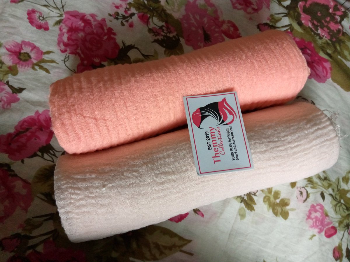 themicollection's tweet photo. Name: Crinkle scarf
Color: Light pink and Peach
Material: Cotton
Price: N1500
Status: Available for immediate pick-up and delivery 🔥 
Send us a DM or click the link in bio to order✨
_____________________________________
#themmycollections #shopfromus #islam #queens #trending https://t.co/v28UamMHSL