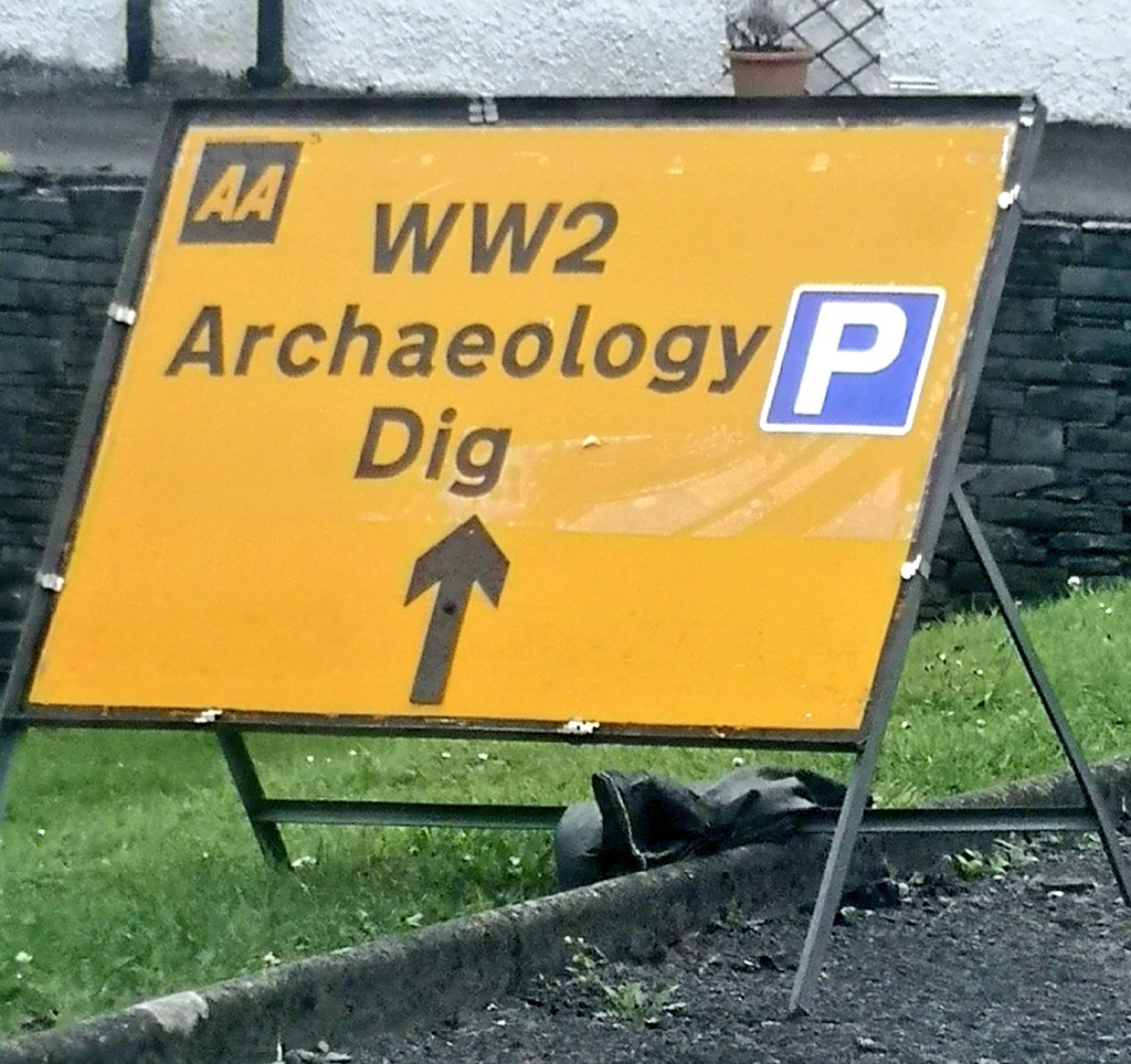 tompalmerauthor's tweet photo. I was very lucky to be asked by @HolocaustLake to take part in a dig here last summer.
#InDepthResearch
#AfterTheWar
#7 https://t.co/tvWCIu0BY3