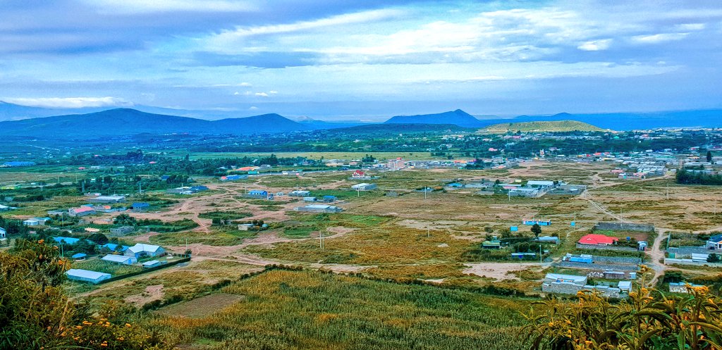 Turned into Gilgil at the first junction and drove through the town. Decided to take the Old Nakuru Rd that passes near NYS for the morning views and also avoid the trucks at Kikopey.