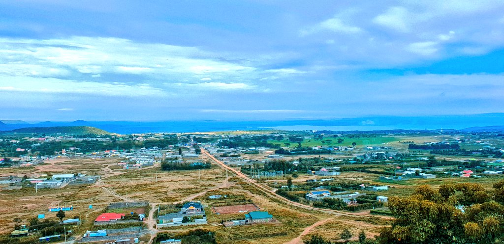 Turned into Gilgil at the first junction and drove through the town. Decided to take the Old Nakuru Rd that passes near NYS for the morning views and also avoid the trucks at Kikopey.