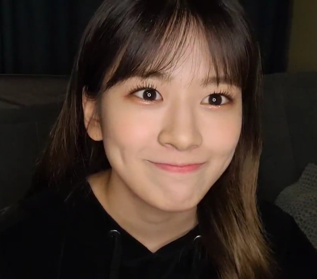 yu_jinahn's tweet photo. 🌹  𝐼 𝓁𝒾𝓀𝑒 𝓎𝑜𝓊𝓇 𝑒𝓎𝑒𝓈, 𝓎𝑜𝓊 𝓁𝑜𝑜𝓀 𝒶𝓌𝒶𝓎 𝓌𝒽𝑒𝓃 𝓎𝑜𝓊 𝓅𝓇𝑒𝓉𝑒𝓃𝒹 𝓃𝑜𝓉 𝓉𝑜 𝒸𝒶𝓇𝑒 ~
🌹  𝐼 𝓁𝒾𝓀𝑒 𝓉𝒽𝑒 𝒹𝒾𝓂𝓅𝓁𝑒𝓈 𝑜𝓃 𝓉𝒽𝑒 𝒸𝑜𝓇𝓃𝑒𝓇𝓈 𝑜𝒻 𝓉𝒽𝑒 𝓈𝓂𝒾𝓁𝑒 𝓉𝒽𝒶𝓉 𝓎𝑜𝓊 𝓌𝑒𝒶𝓇 ~ https://t.co/D1gOezAcDG