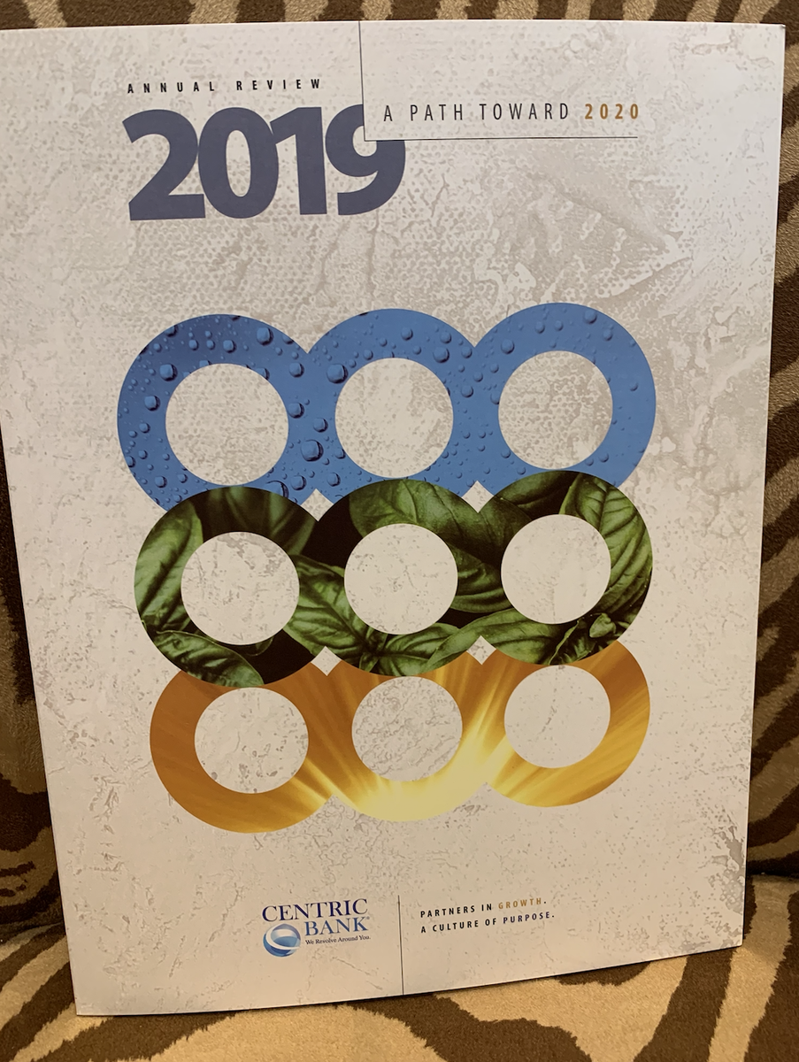DeeterGallaher's tweet photo. Feeling good this Monday morning! We’re kickstarting the week with another great project finished for @CentricBank. Next time you stop into one of their Financial Centers, pick up a copy of their 2019 Annual Review: A Path Toward 2020. #WeRevolveAroundYou #Marketing #CentricBank https://t.co/DuUcVpw0yx