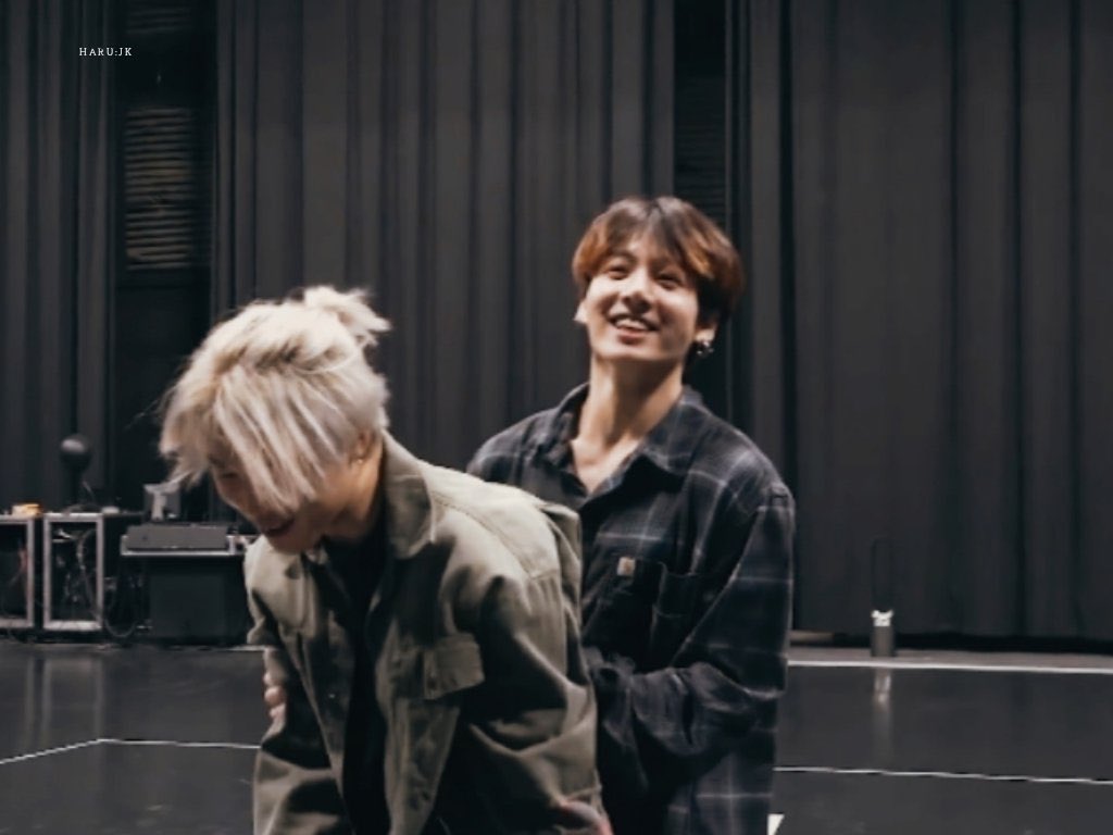 เต๋ย．·°∴♡💗🌧️✨ tweet media