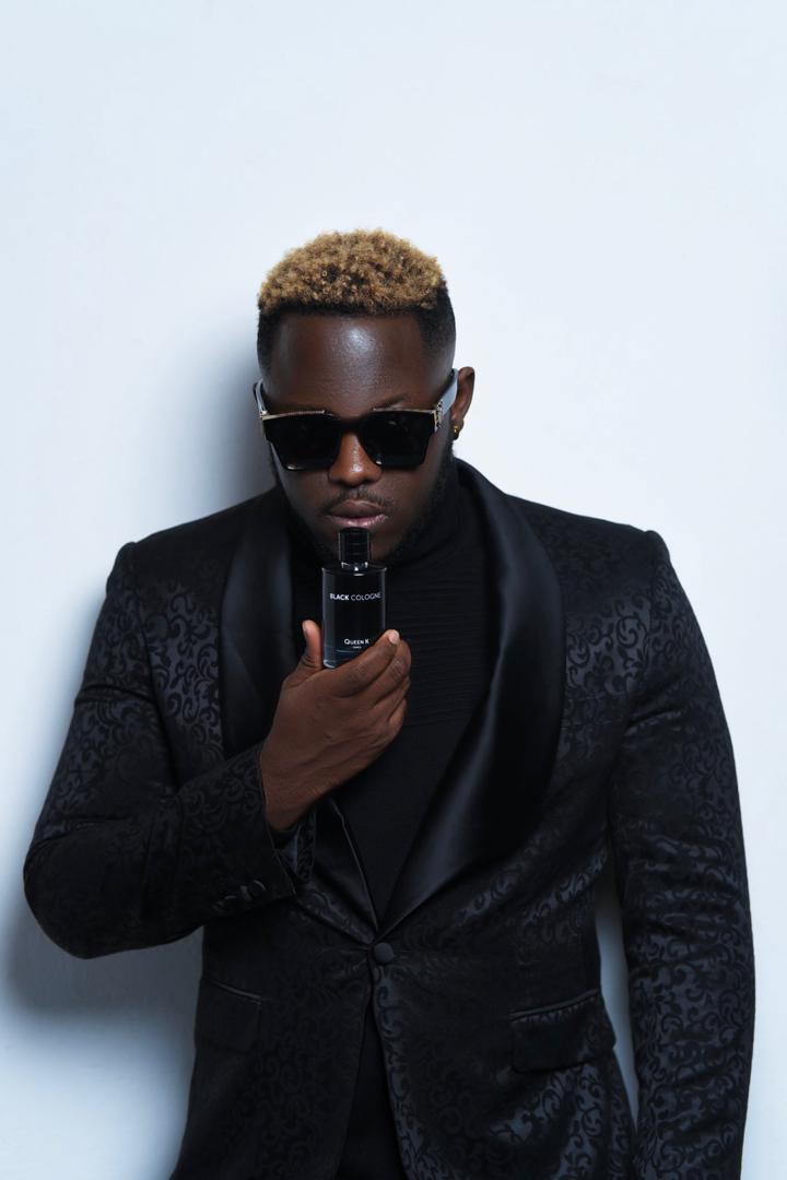 GloriaFrimpon19's tweet photo. I know how to sing all songs of my godfather @AmgMedikal who can stop me from my godfather I will always support him @AmgMedikal my mentor u be too much I need your follow back for some advice from u #swerg king kong https://t.co/LX8T3nDFye