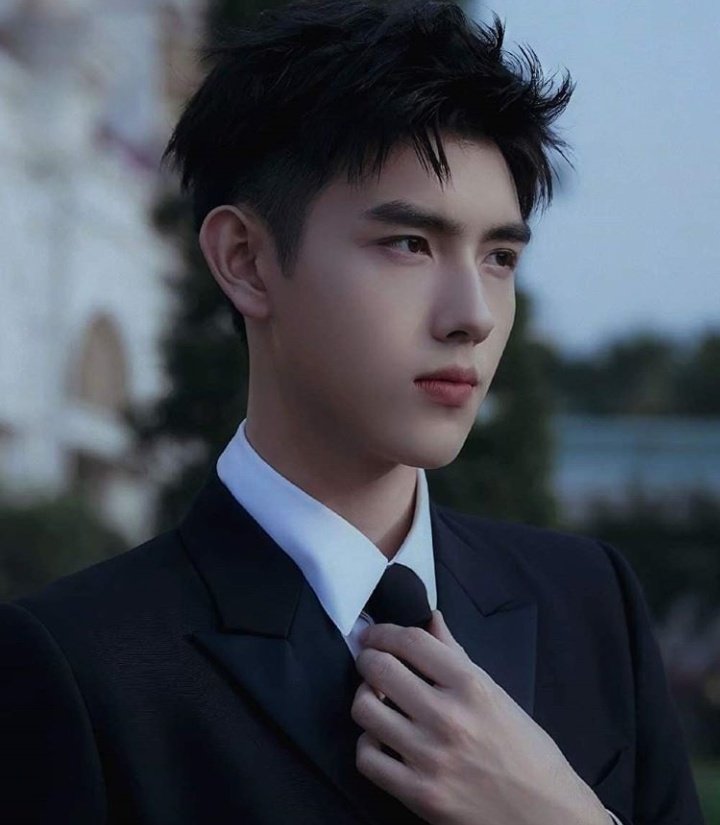 Ryomeiya's tweet photo. ชื่อ:เฉินเฟยอวี่(Arthur chen)
เกิด:09/04/2000(เกิดที่อเมริกา)
ราศรี:เมษ
สูง:188ซม.
สิ่งที่เฟยๆชอบ:ร้องเพลง,เล่นกีต้า,บาสเกตบอล
Weibo:陈飞宇Arthur
IG:thechenarthur https://t.co/AgiurK5HOg