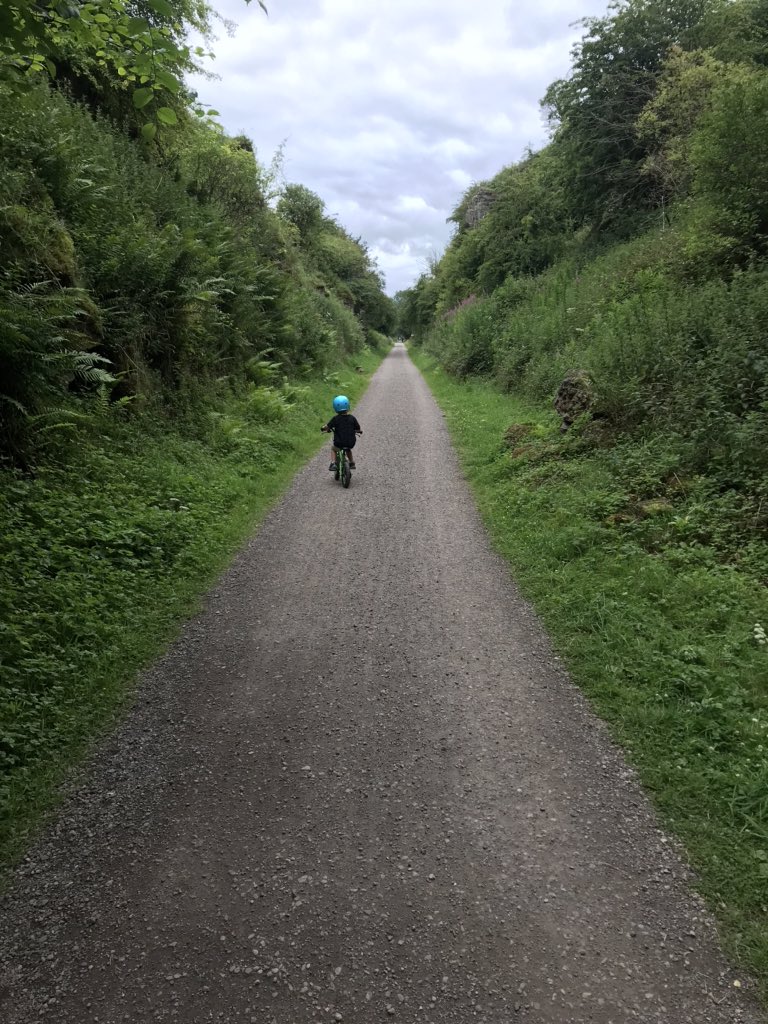 DJGfinancial's tweet photo. Absolutely love my adopted county! So many places to go with the boy #Derbyshire #speedyboy #hightrails https://t.co/bsVXywaMDp