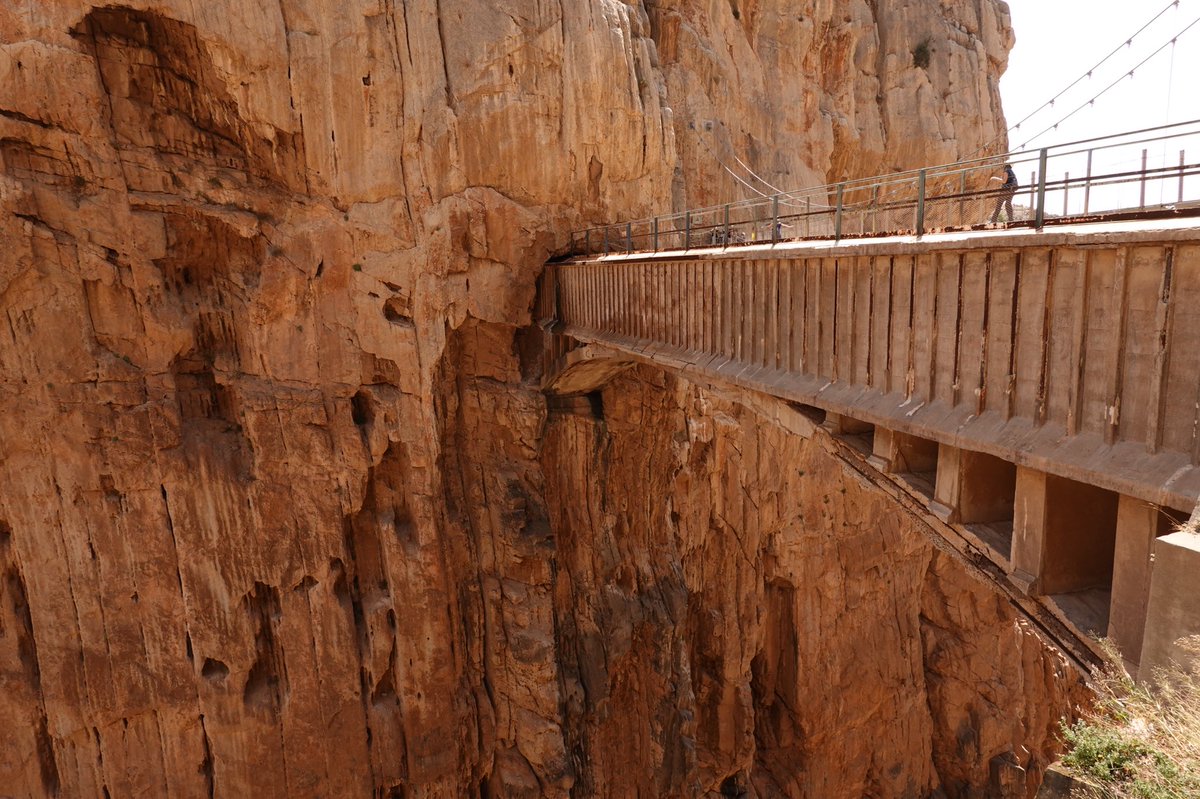 davidbisbal's tweet photo. Qué bien lo pasamos en Málaga!!!! https://t.co/6CTDSEBzrM un vídeo de nuestra visita a #CaminitodelRey Gracias @antoniobanderas por llevarnos! https://t.co/5GVgqqpJeH