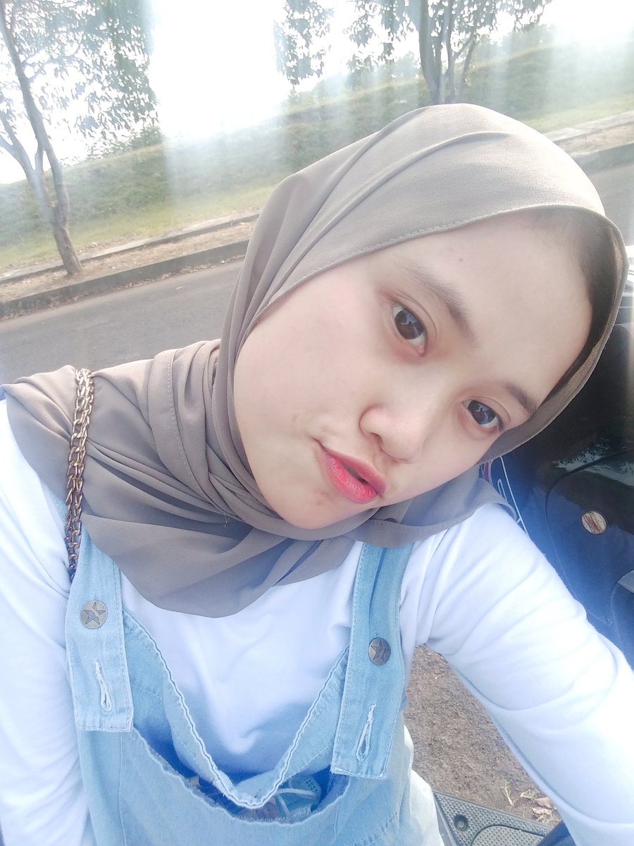 Rikesafitri13's tweet photo. 😘 https://t.co/uxlqiFAX1V