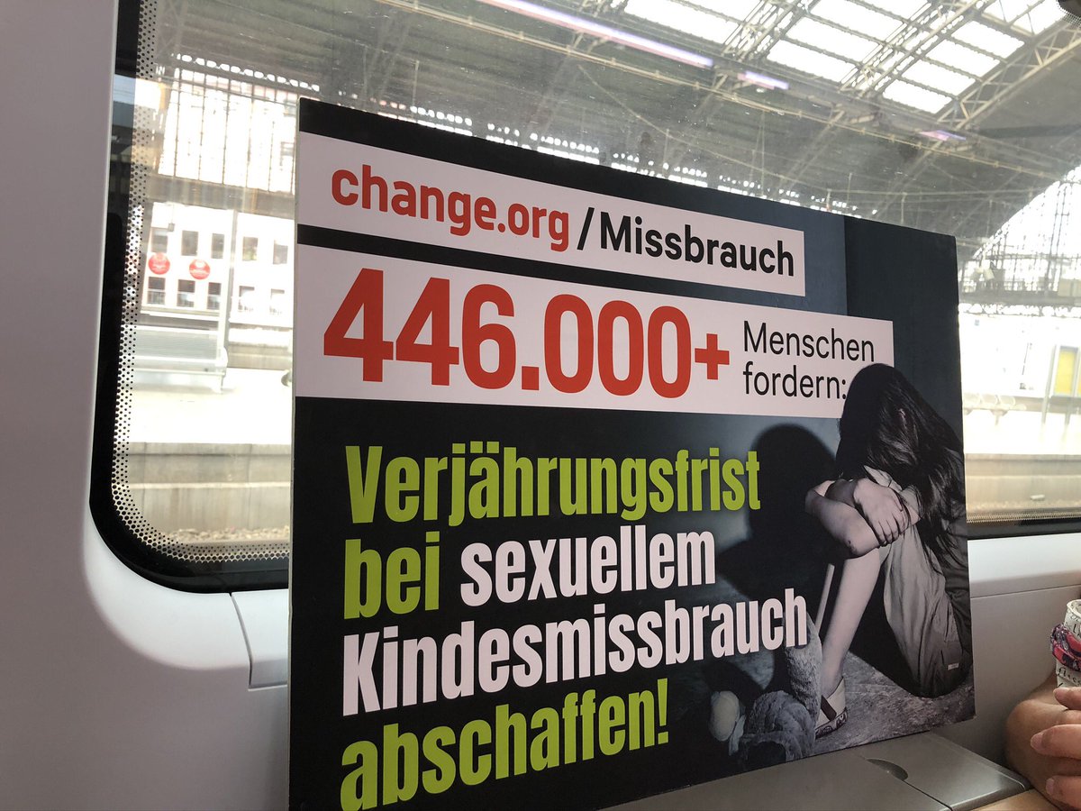 Tour41eV's tweet photo. Einer der hinschaut! Der baden-württembergische Sozialminister Manfred Lucha hat uns heute auf der Dachterrasse des Ministeriums empfangen. Wir führten ein wertschätzendes Gespräch auf Augenhöhe. Engagierte Politiker die einiges bewegen! 💚🙏
#stuttgart #kinderschutz #tour41 https://t.co/SUuLaxoOxW