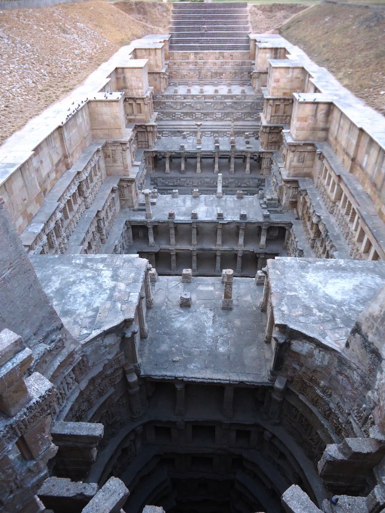 Rani ki Vav The "Queen's Stepwell" situated in patan,gujarat.Made in 11th Century by Queen Udayamati on memories of his King Bhima-I(Chaulukya dynasty) it said that it taken 20Years to complete this finest archieture which is constructed in Maru Gurjara style. #IncredibleIndia