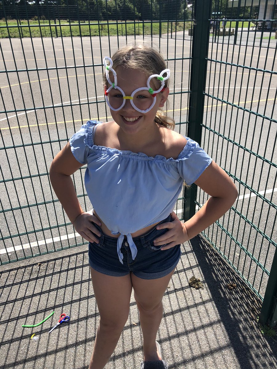 boon_mrs's tweet photo. This morning, we had great fun learning about summer safety and designing some funky sunglasses! We have had such a lovely morning. Thankyou to all the children in educare for making us smile 😃 @SPSPlymouth https://t.co/6du507ULFg