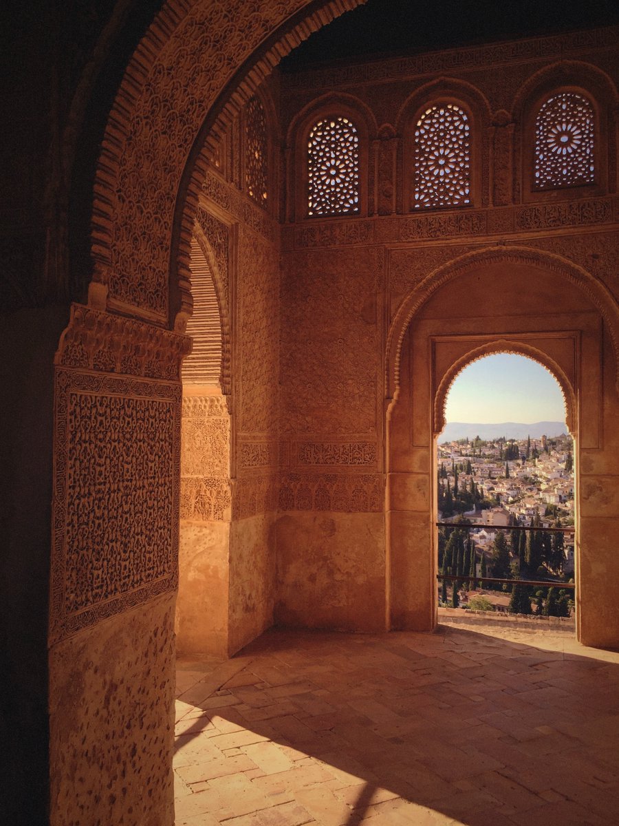 madridandbeyond's tweet photo. As the @alhambracultura celebrates 150 years as a public monument, we take a look at 10 facts about this incredible destination described by Moorish poets as “a pearl set in emeralds”. Read on at https://t.co/hFsDbNcX9n. Have you visited? What do you remember most? https://t.co/zu8iLOd431