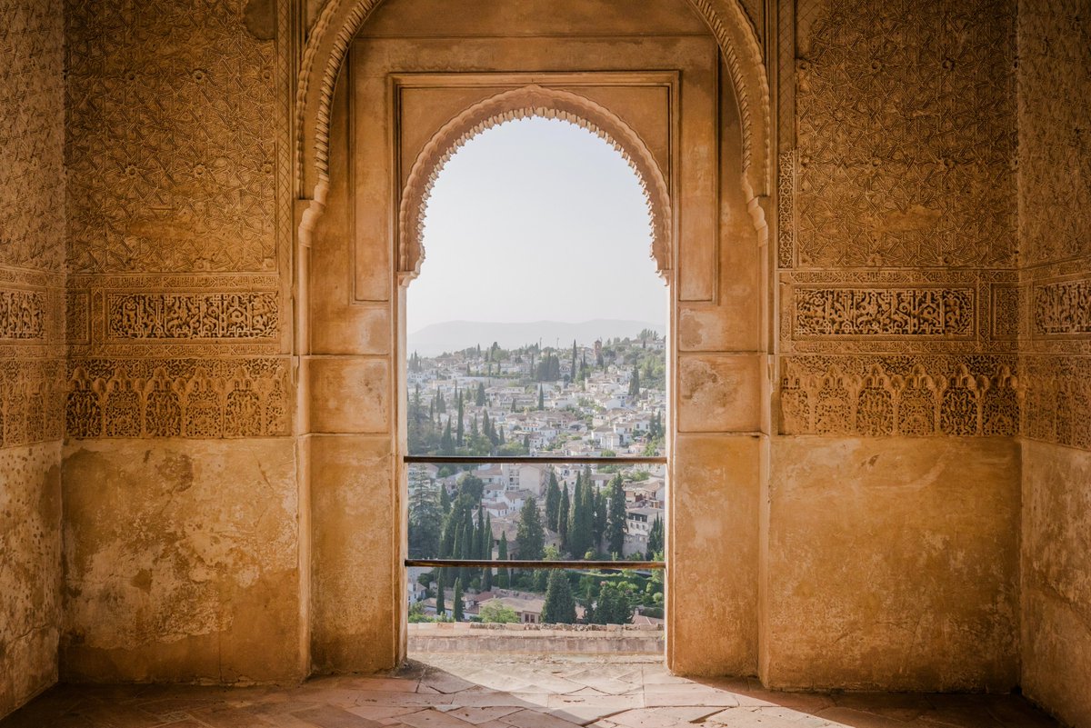 madridandbeyond's tweet photo. As the @alhambracultura celebrates 150 years as a public monument, we take a look at 10 facts about this incredible destination described by Moorish poets as “a pearl set in emeralds”. Read on at https://t.co/hFsDbNcX9n. Have you visited? What do you remember most? https://t.co/YwViYjGUWJ