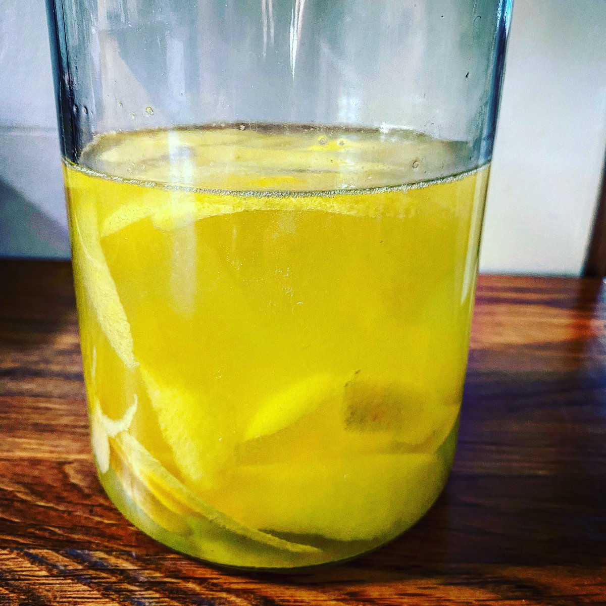 Limoncello in the making 🍋🍸