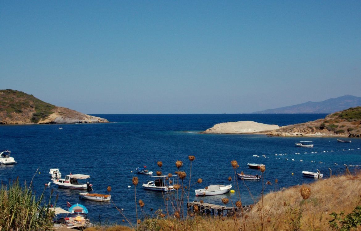 📍 Delikli Koy / İZMİR

Delikli koy adının nereden geldiğini merak edip bu eşsiz manzarayı ve kamp alanını ziyaret etmek isteyenlerin sayısı her geçen gün artmaktadır. 

#kamp #kampyerleri #kampyeri