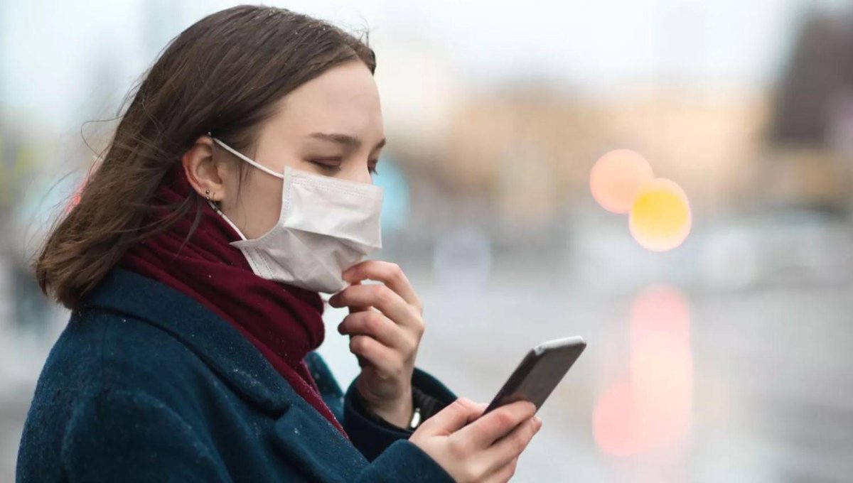Le_Figaro's tweet photo. 🔴 FLASH - Un médicament réduirait de 79% le risque de développer une forme sévère du Covid. Ce traitement inhalé utilise des interféron bêta, une protéine naturelle qui intervient dans la réponse de l'organisme contre les virus. https://t.co/QvG4Bt0jcD https://t.co/CZjSqeYVbW