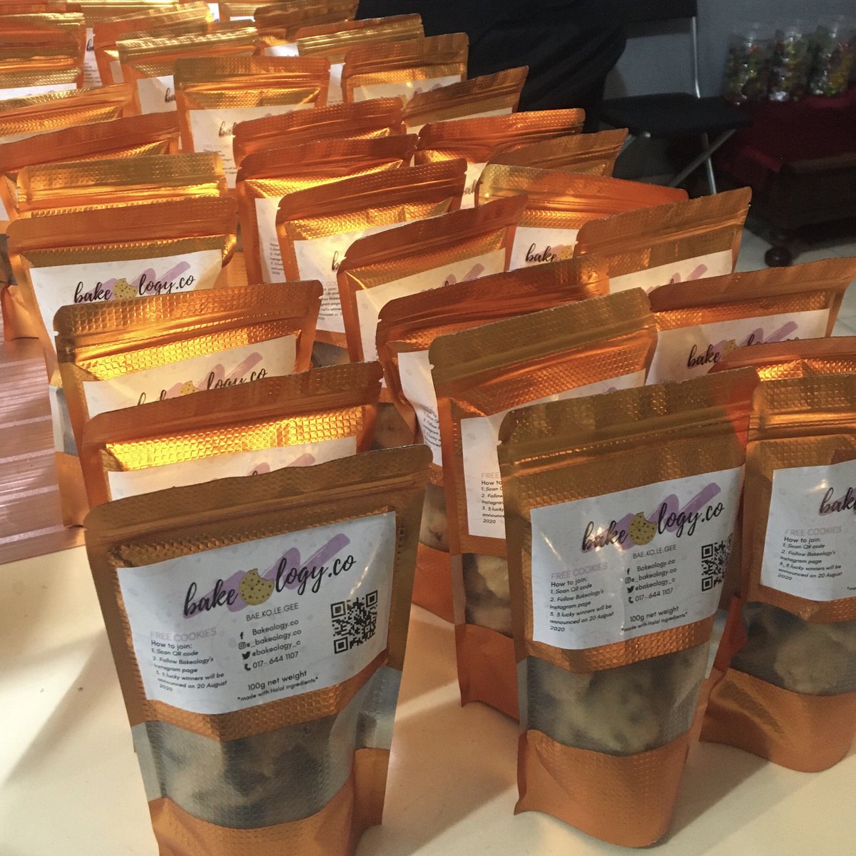 bakeology_c's tweet photo. New stockist order! 📦🚚 Dm us to place your order OR if you’re interested to be a stockist as well 🙆🏽‍♂️🍪 https://t.co/j3SfEaXG4Z