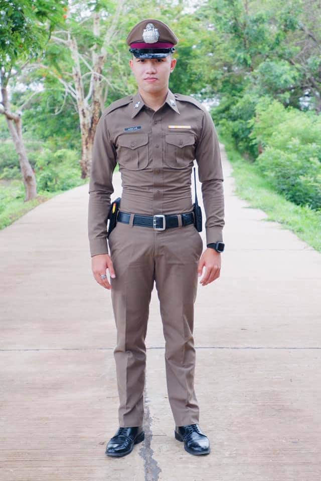 methee00's tweet photo. นสต.10 หล่อ ขาว 1 ส.ค. นี้จะเป็นตำรวจเต็วตัว #Congratulations #นสตทุกนาย #เมธี #ส่องเครื่องแบบ
.
.
.
.
.
❎แจ้งลบได้❎ https://t.co/hBQiTvSFfX